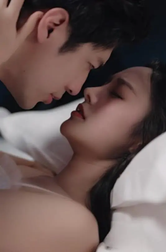 《四年后她带萌宝惊艳全球》：爱与救赎的复仇挽歌，一场震撼心灵的跨国虐恋